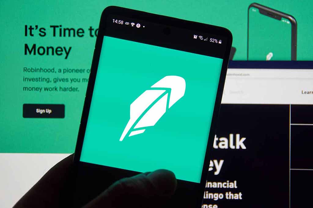 Robinhood Plans to Improve Its Options Trading after Its Customer Commits Suicide