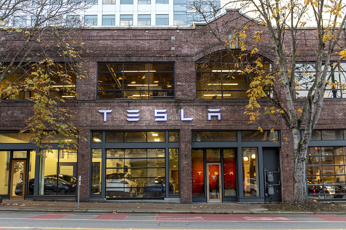 Tesla (TSLA) Stock Price Rises 7% to Make New 2020 High of $950 after Strong Sales in May
