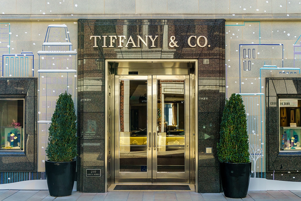 TIF Stock Up 2% while Sales Fell 44% in Q1, Tiffany CEO Says Robust Recovery on the Way