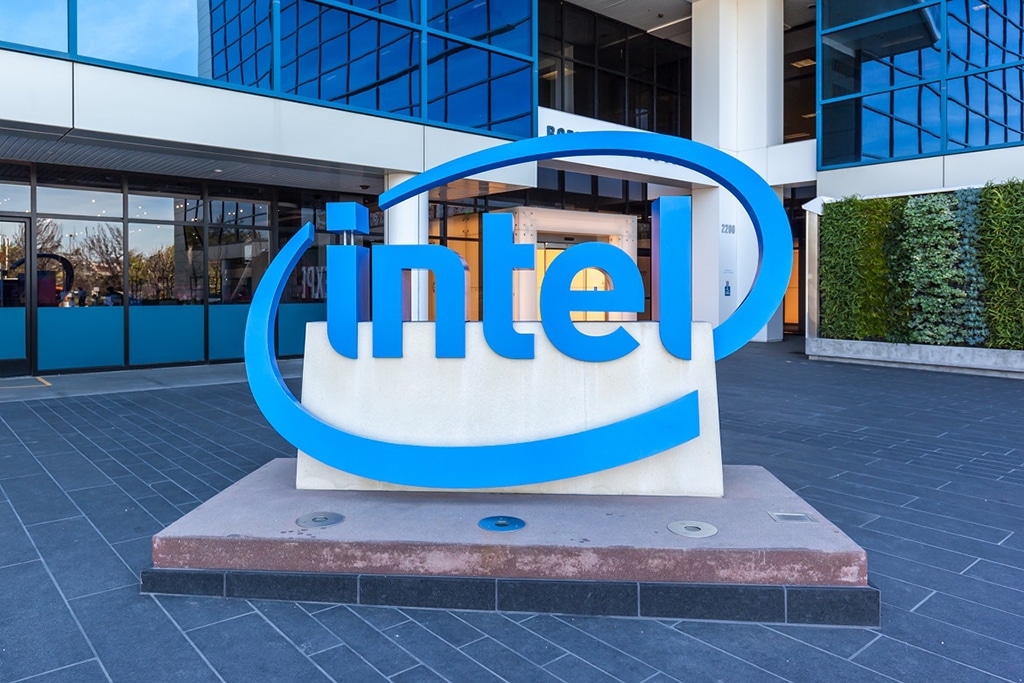 INTC Stock Up 0.5%, Intel to Invest $250M in Jio Platforms after Facebook’s $5.7B