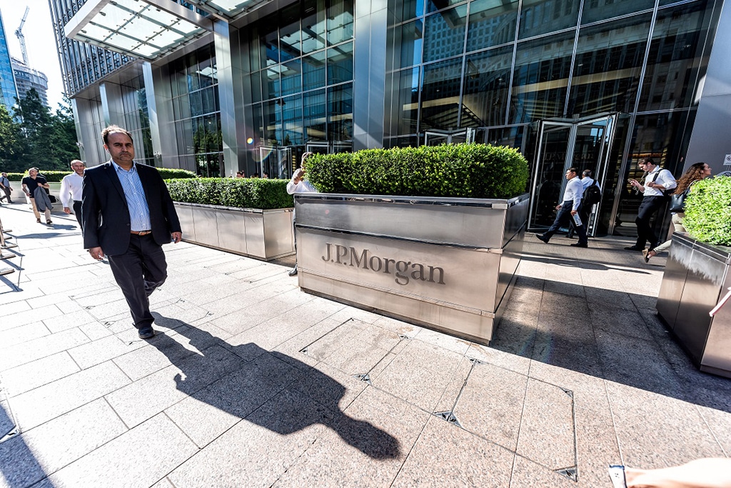 JPM Stock Up 0.57%, JPMorgan Reports Strong Q2 Earnings Despite Uncertainty in Economy