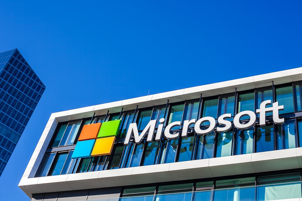 Microsoft Stock Up 1%, MSFT Follows AAPL and Hits New Records