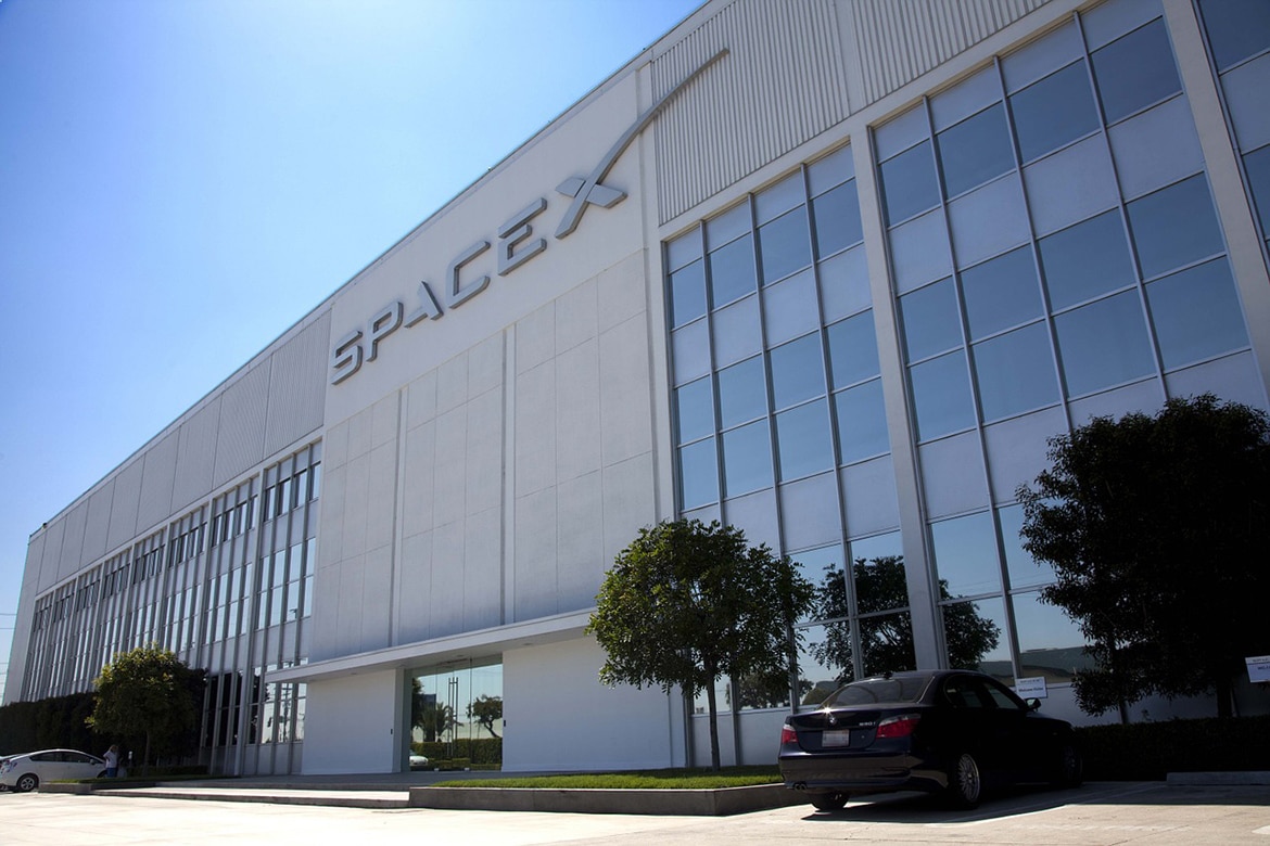 Elon Musk’s SpaceX to Raise $1 Billion in Private Funding