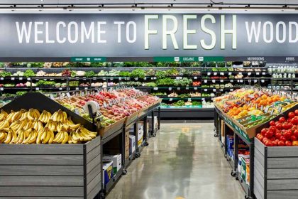 AMZN Stock Down 0.16%, Company Opens First Amazon Fresh Grocery Store in LA