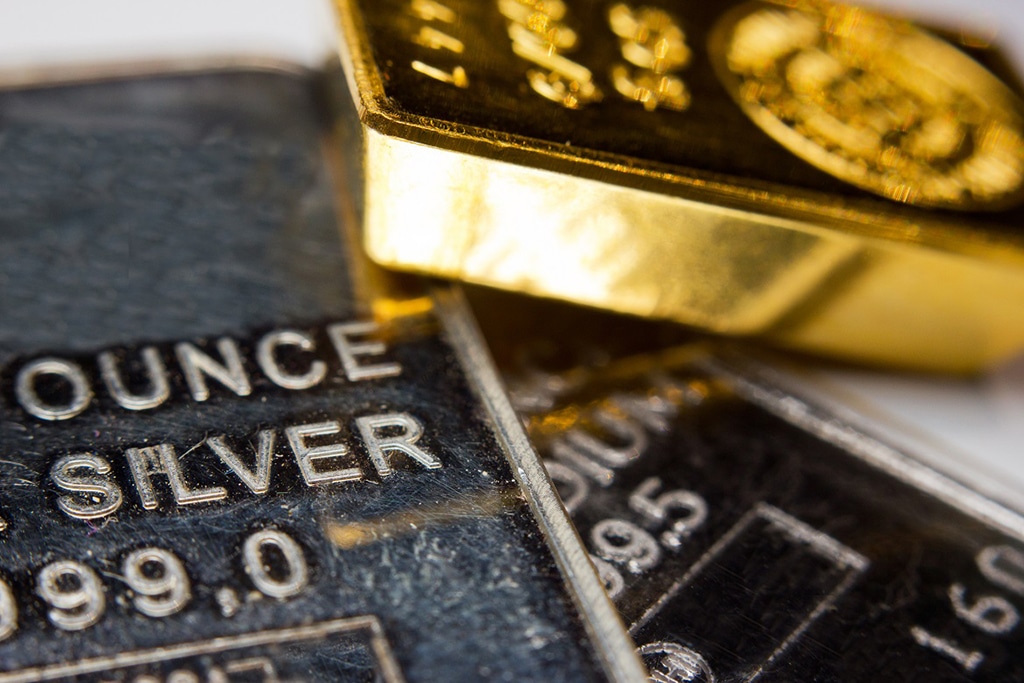 Gold Price Scales to New Heights, Silver May Rise Even Higher