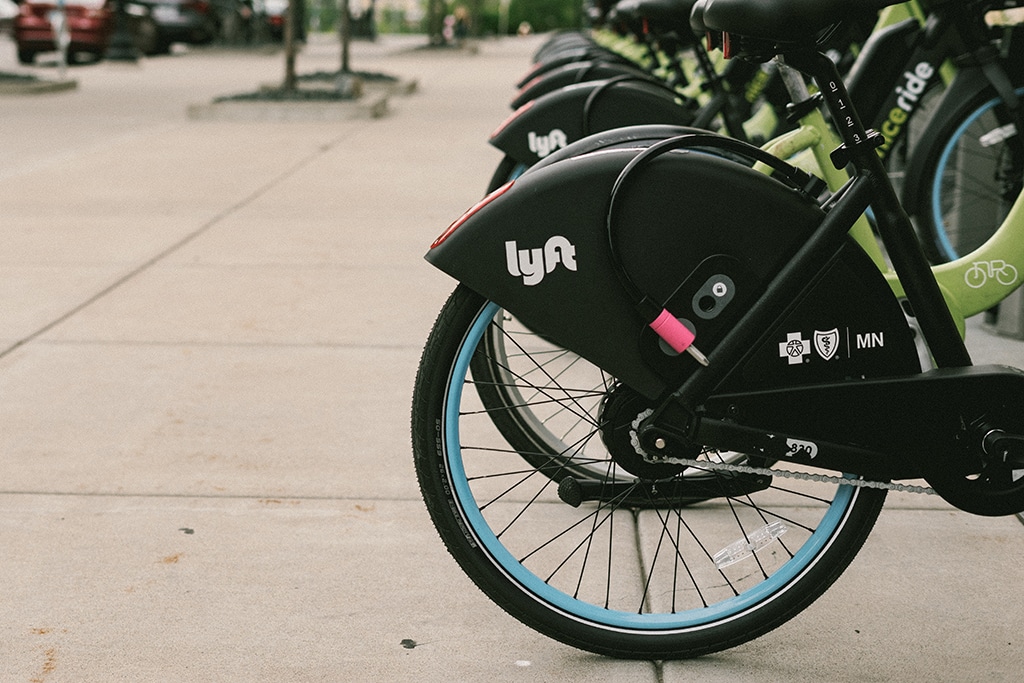 Lyft Reports 61% Decline in Q2 Revenues, Lyft Stock Slightly Down in Pre-Market