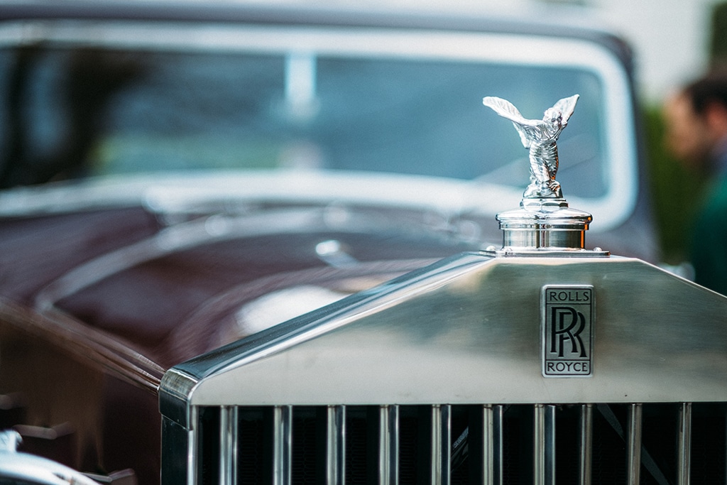 Rolls-Royce Shares Fall 14% amid Plans to Raise $3B through Equity Issue