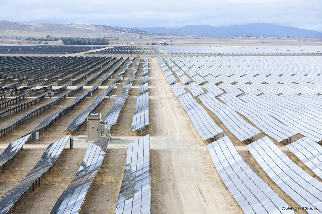 FSLR Shares Up 14% in Pre-Market as First Solar Reports Profitable Q3