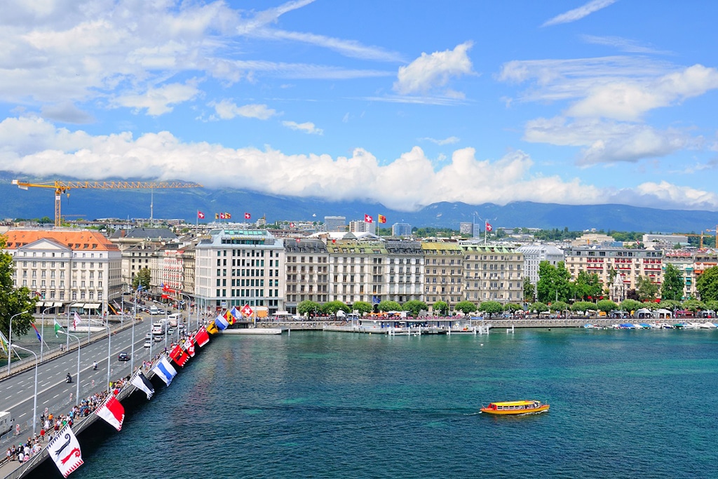 Swiss City of Geneva to Introduce Minimum Wage of $25 an Hour