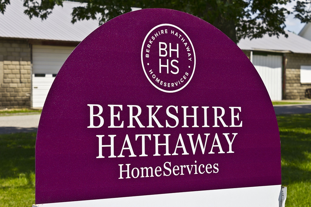 Warren Buffett’s Berkshire Hathaway Spends $9 Billion on Buybacks in Q3