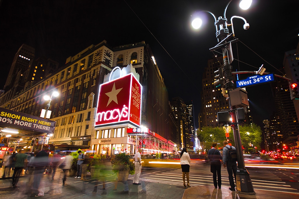 Macy’s Stock Down 1% as Firm Reports 20% Drop in Same-Store Sales