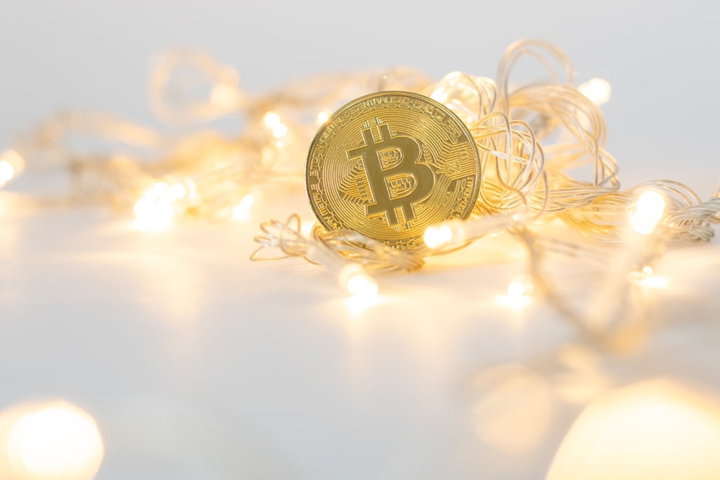 Bitcoin (BTC) Hits New ATH but Likely to ‘Peak-Out’ in Early 2021