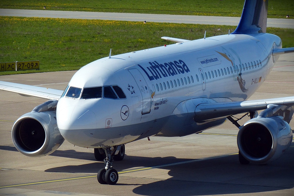 Lufthansa May Cut Nearly 30,000 Jobs Before End of 2020