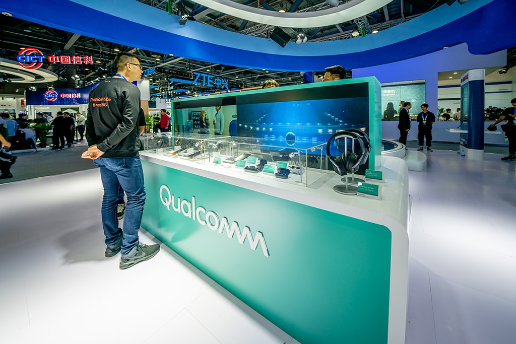 QCOM Stock Up 1%, Qualcomm Received Buy Ratings Despite Shrinking Market Share in China