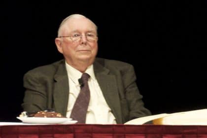 Charlie Munger Rebukes Tesla and Bitcoin Valuations, Warns Investors about Robinhood