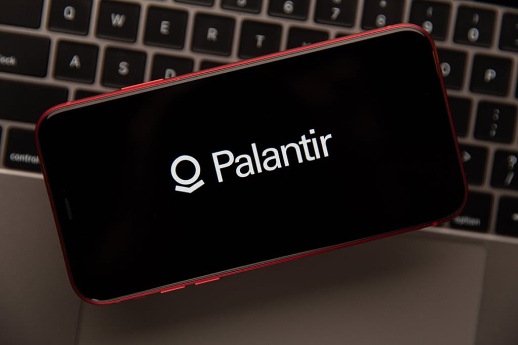 Palantir (PLTR) Stock Up 6% after Announcing New Partnership Deal with IBM