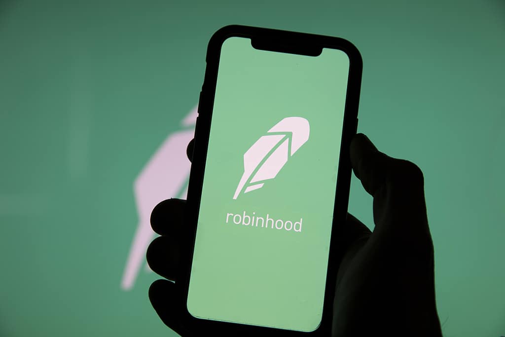 CNBC’s Jim Cramer Advises Robinhood Shareholders to Reduce Positions as It Becomes Meme Stock