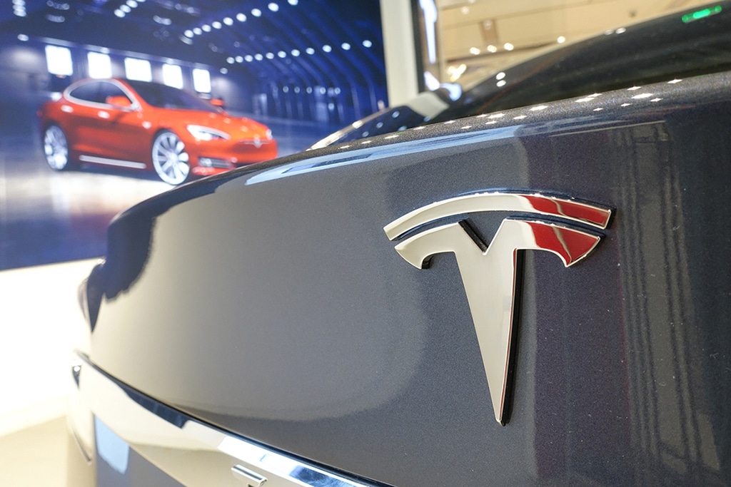 TSLA Stock Slightly Up in Pre-market, Battery Cell Constraints Might Affect Tesla Semi Launch