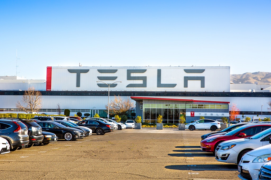 TSLA Stock Down Less Than 1% in Pre-market, Elon Musk Is Now Officially ‘Technoking of Tesla’