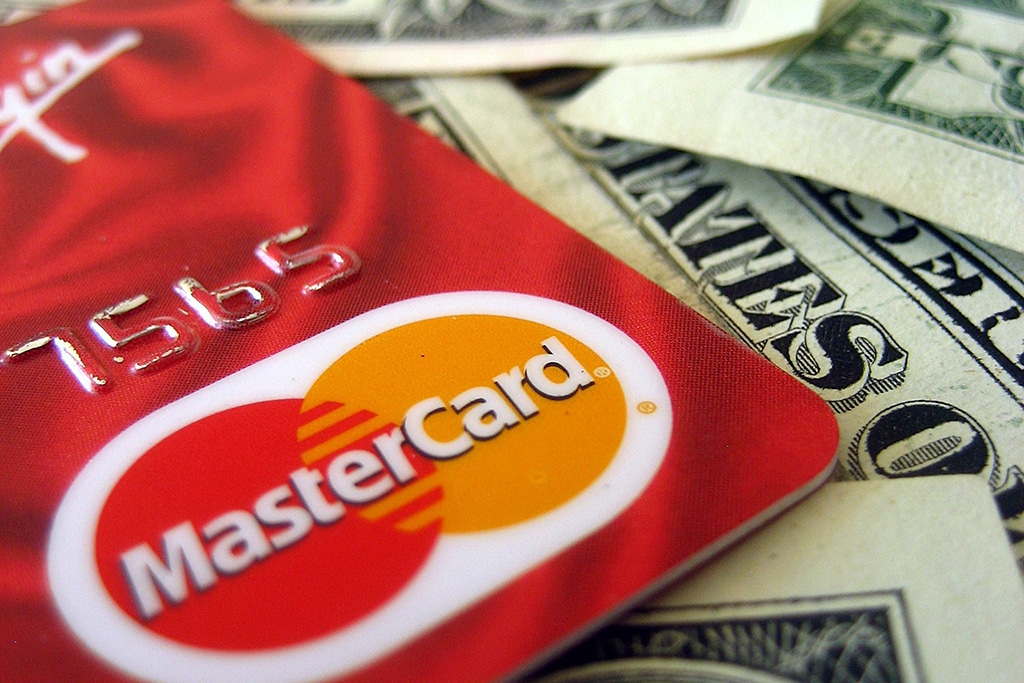 Mastercard Survey Reveals 40% Plans to Resort to Crypto Payments in 2022