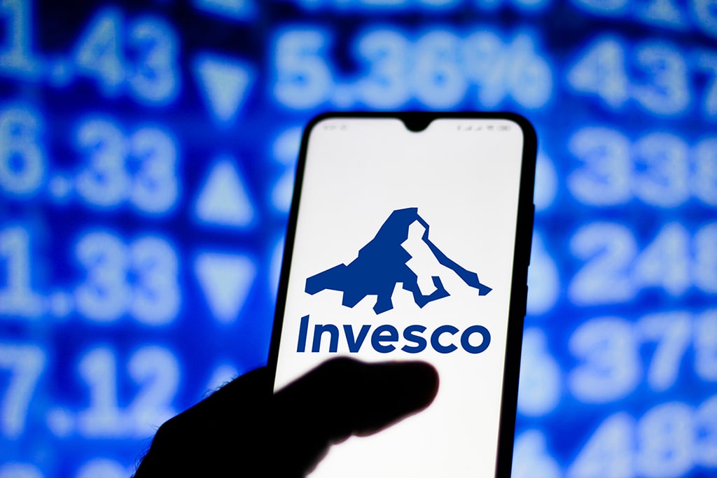 Invesco Files for Two Crypto-Backed ETFs to Win SEC Over