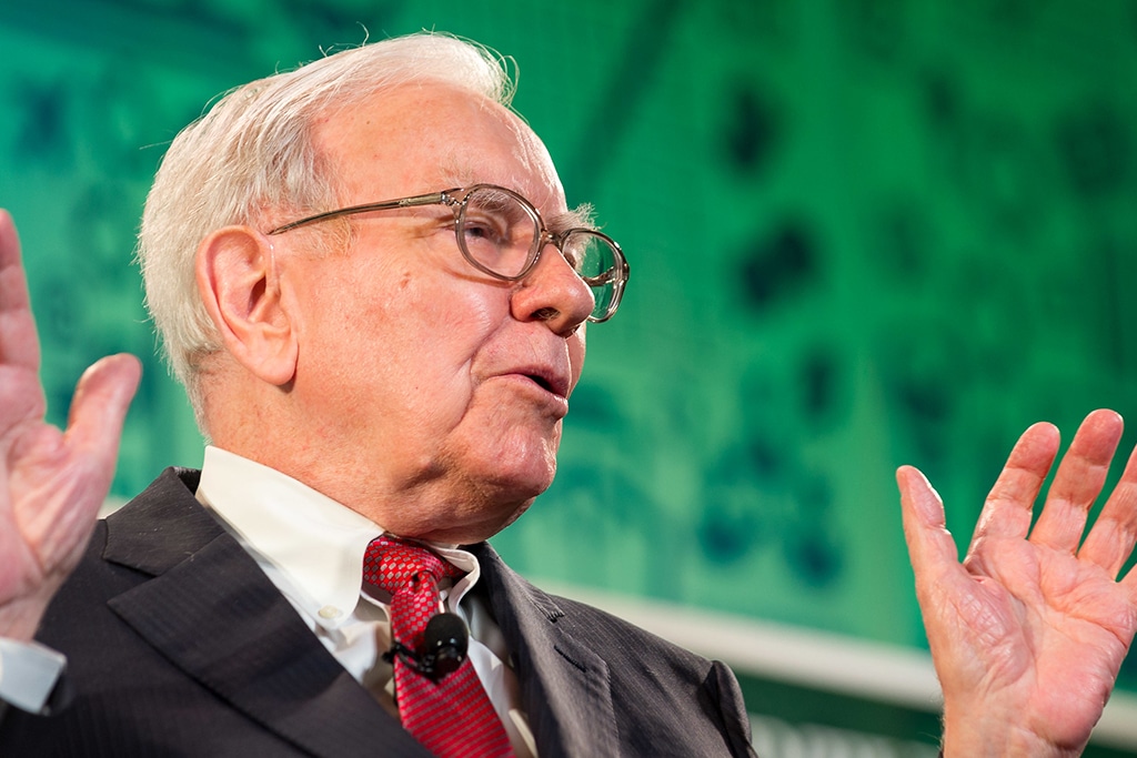 Warren Buffett to Donate $4.1 Billion, Resigns from Gates Foundation