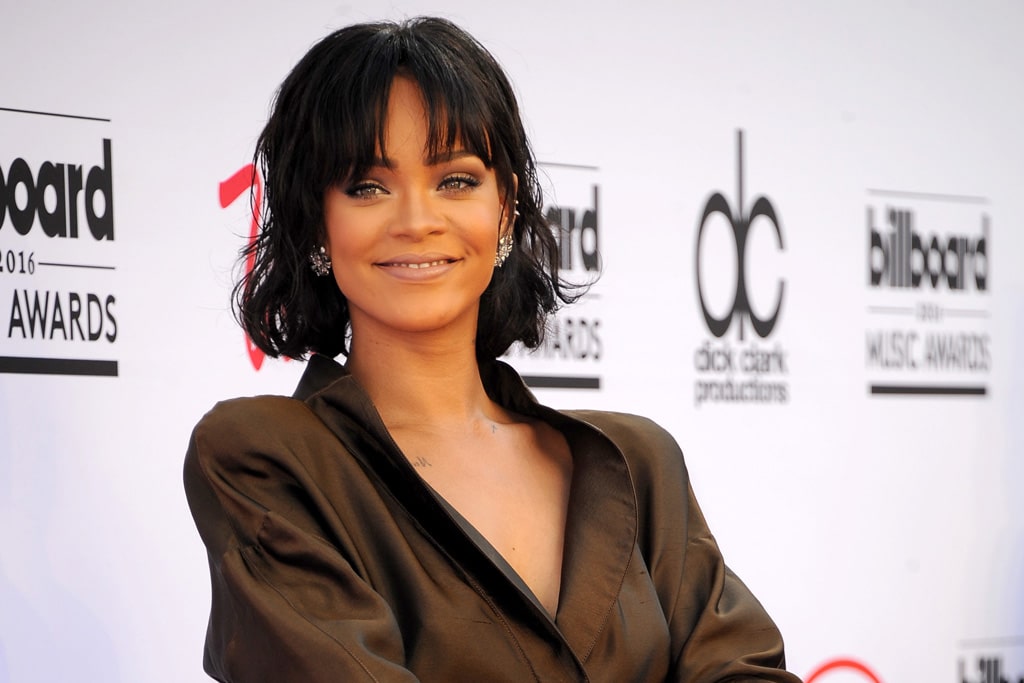 Rihanna Joins Billionaires Club Thanks to Her Beauty Line