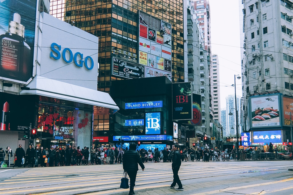 China Retail Sales Sees Slow Growth of 2.5% for August, Well Below Expectations of 7%