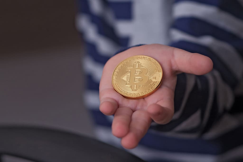 14- and 9-year-old Siblings in Texas Earn $30K per Month via Crypto Mining