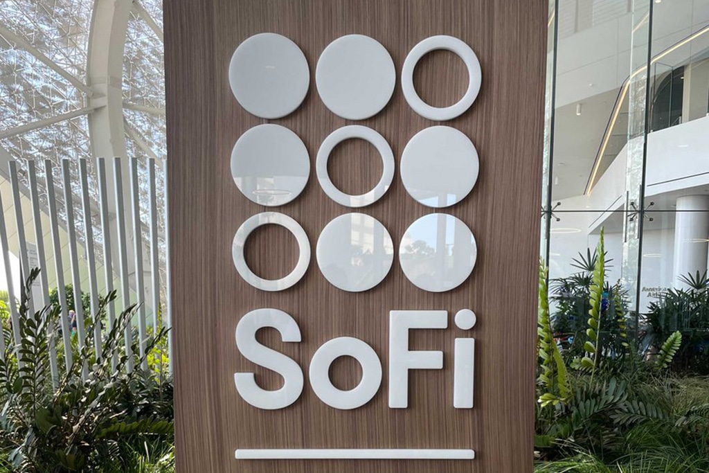 SoFi Stock Soars After Jefferies Analyst Issues Buy Rating at $25 Price Target