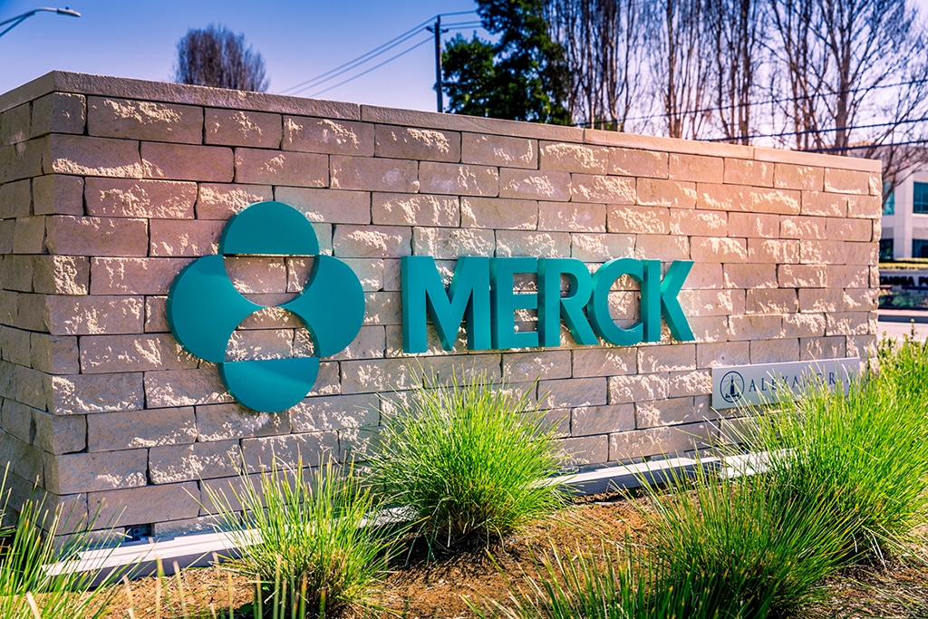Merck (MRK) Stock Up 11% after Announcement of Positive COVID-19 Pill Trial Result