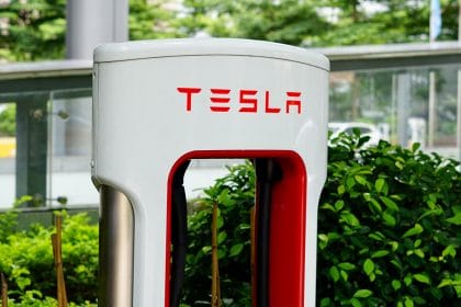 Tesla to Deploy Starlink Internet Service to Supercharger Stations