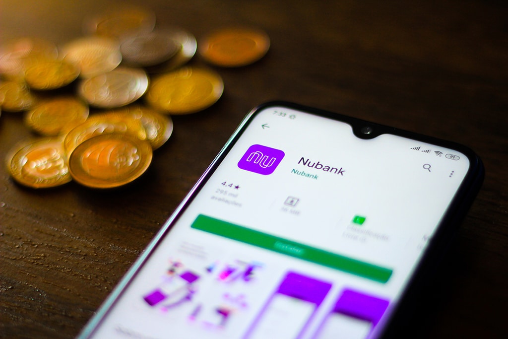 Warren Buffett’s Berkshire Hathaway Invests $1B in Brazilian Fintech Platform Nubank