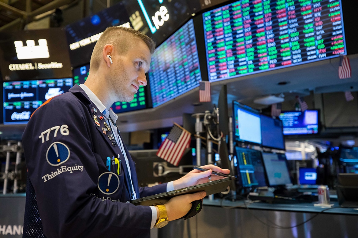 Dow Jones Tanks as Tension between Russia and Ukraine Escalates