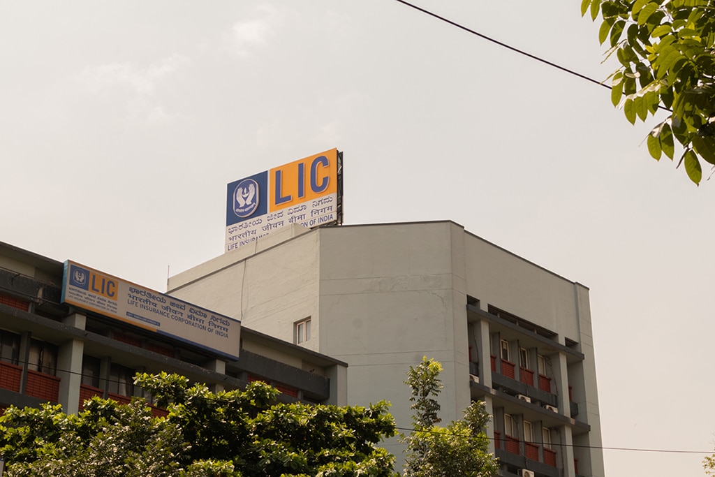 India’s State-Run Life Insurance Corporation to Go Public via $8B IPO