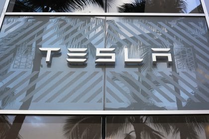 SEC Probes Elon and Kimbal Musk Over Recent Tesla Stock Sales