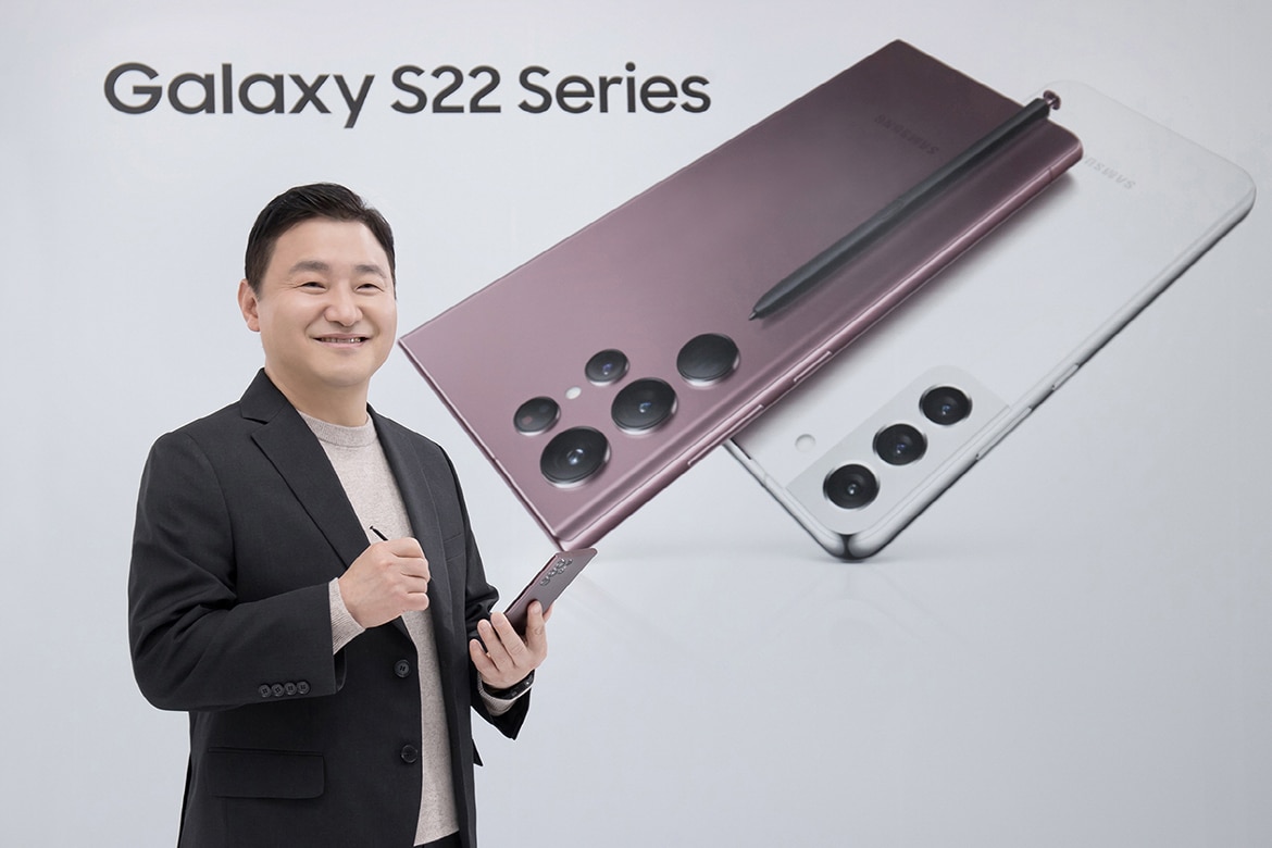 Samsung Unveils Galaxy S22 Handsets and Tab S8 Tablets