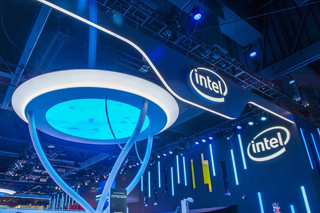 Intel (INTC) Down in Pre-Market Despite Better Than Expected Q1 2022 Revenue