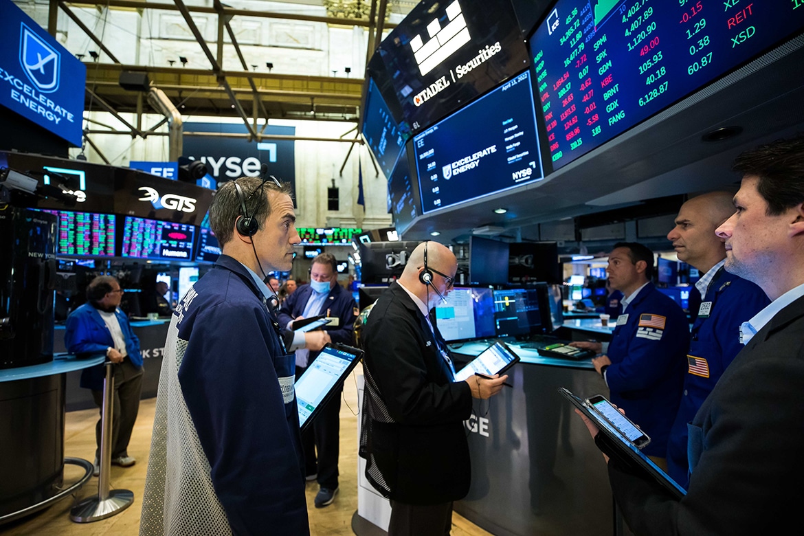 Stock Futures Climb as Major US & European Indexes Look to Regain Ground