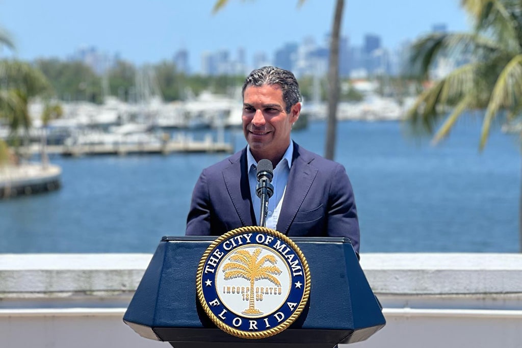 Miami Mayor Is Bitcoin Bull, Accepts Crypto Paychecks
