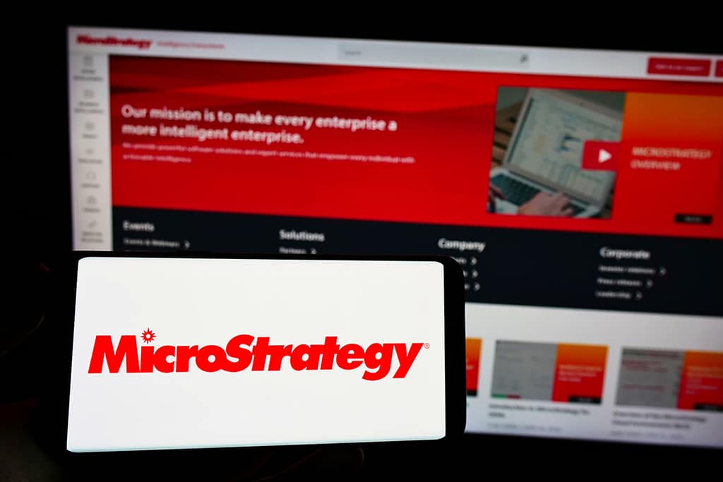 MicroStrategy Stock Hits 18-Months Low as Bitcoin Dwindles