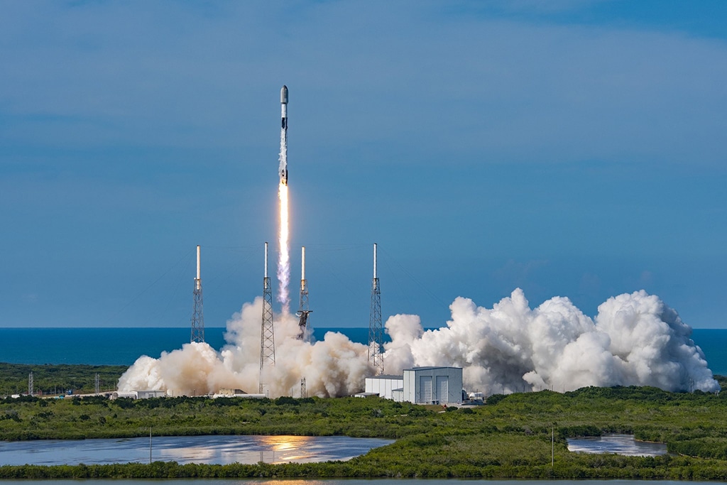 SpaceX to Raise $1.7B in New Funding to Increase Valuation to $127B