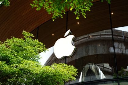 Warren Buffet Topped Its Apple Holdings in Q1 as Firm Prepares to Face EU Antitrust Suit