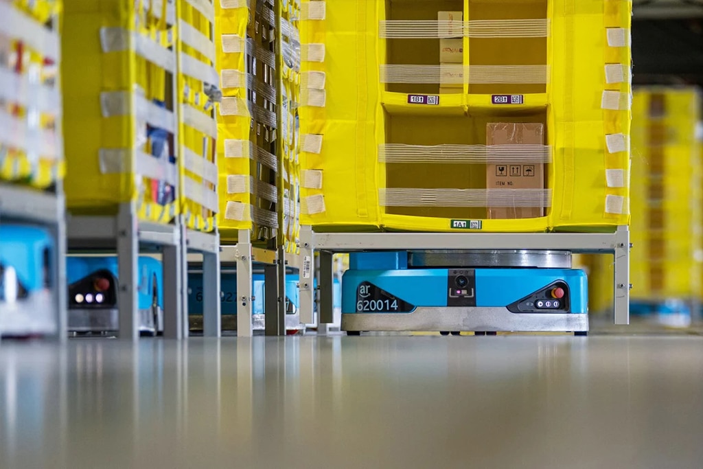 Amazon Unveils Proteus – First Fully Autonomous Mobile Warehouse Robot