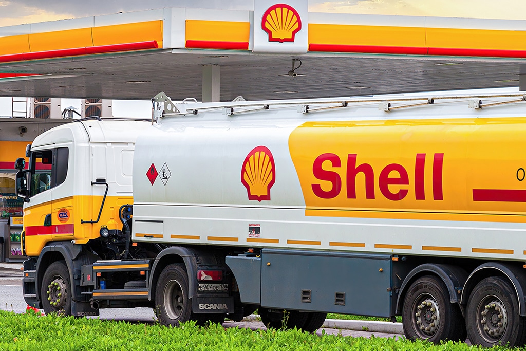 Shell & Total Announce Buyback Schemes on Record-extending Q2 2022 Profits