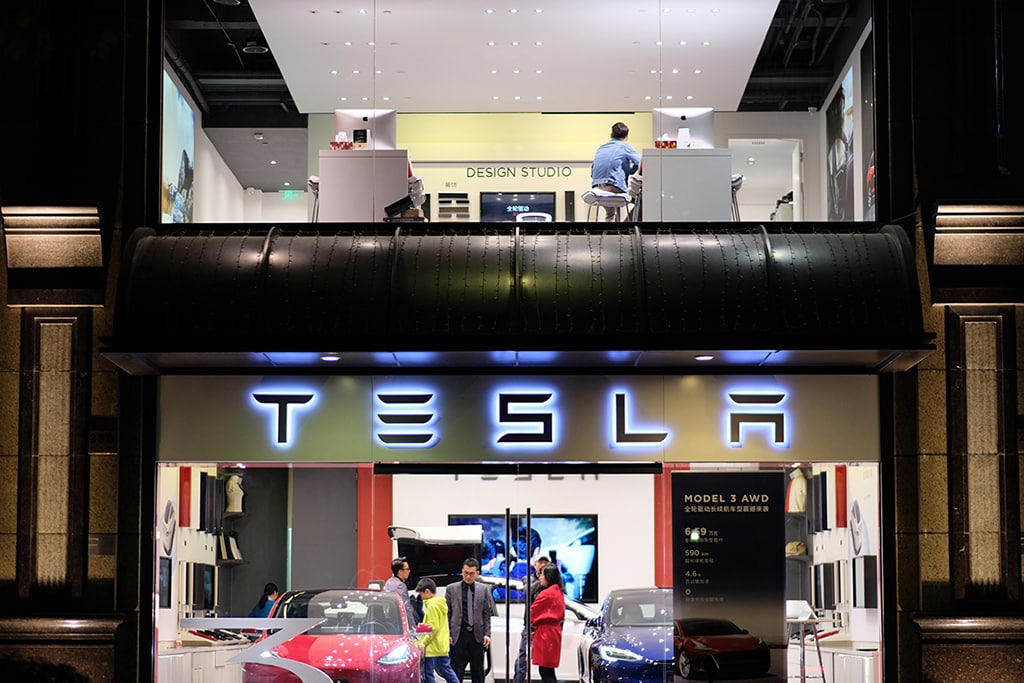 Tesla Increases Spending Outlook, Reveals Second SEC Subpoena in One Year