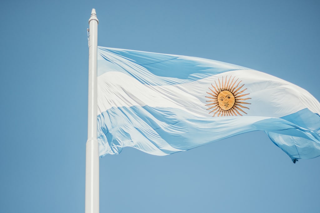 Binance Partners with Mastercard to Launch Prepaid Crypto Cards in Argentina