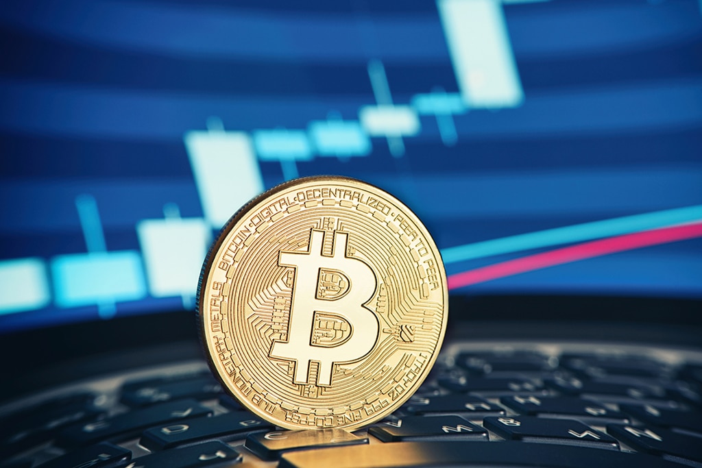 Bitcoin (BTC) Climbs Past $25,000 but Forms Bearish Double Top