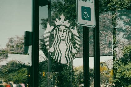 Starbucks Q3 2022 Quarterly Earnings Exceed Expectations amid High Demand for Cold Beverages in US