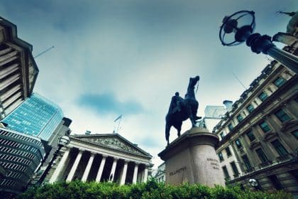 Bank of England Intervenes to Stabilize Market and Control Falling Pound